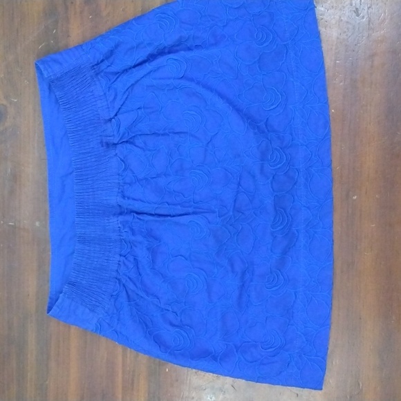 Hollister Mini Skirt - Picture 2 of 4